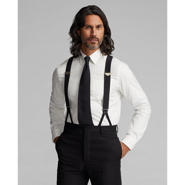 Slim-fitting dress shirt made with pinpoint cotton oxford. Patch pocket on the left chest. Finished with genuine mother-of-pearl buttons.