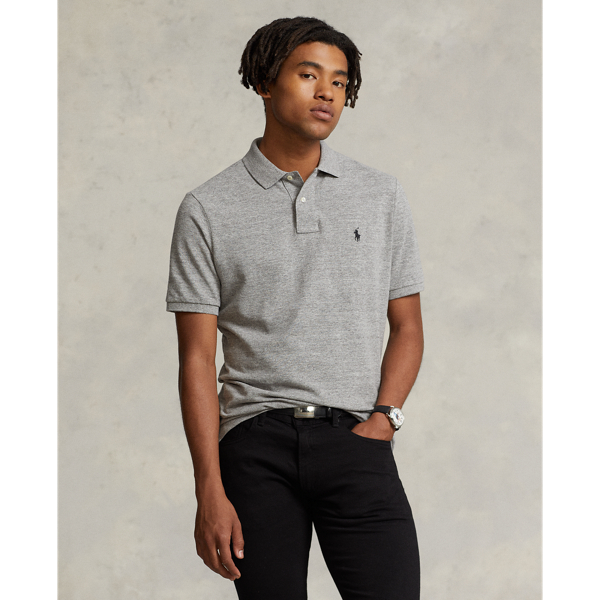 An American style standard since 1972, the Polo shirt has been imitated but never matched. Over the decades, Ralph Lauren Lauren has re-imagined his signature style in a wide array of colours and fits, yet all retain the quality and attention to detail of the iconic original. This version is cut slim through the body and washed for added softness.