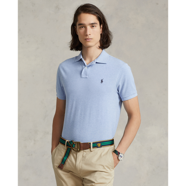 An American style standard since 1972, the Polo shirt has been imitated but never matched. Over the decades, Ralph Lauren Lauren has re-imagined his signature style in a wide array of colours and fits, yet all retain the quality and attention to detail of the iconic original. This version is cut slim through the body and washed for added softness.