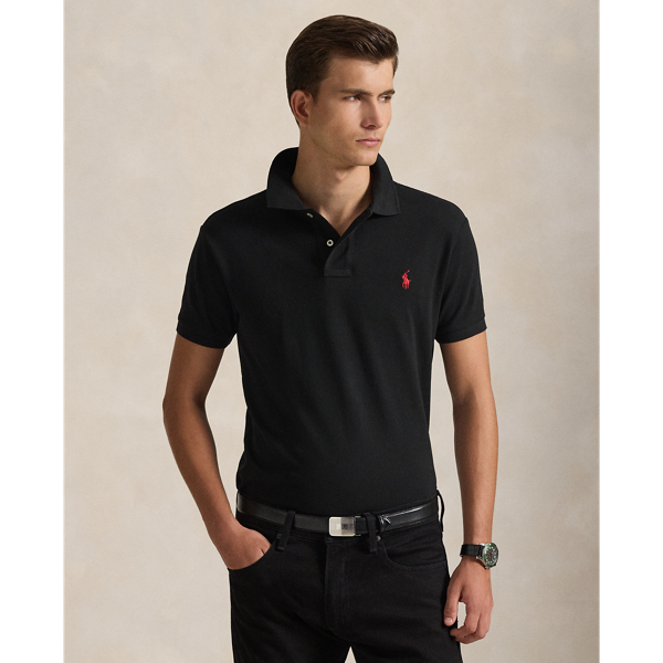 An American style standard since 1972, the Polo shirt has been imitated but never matched. Over the decades, Ralph Lauren Lauren has re-imagined his signature style in a wide array of colours and fits, yet all retain the quality and attention to detail of the iconic original. This version is cut slim through the body and washed for added softness.