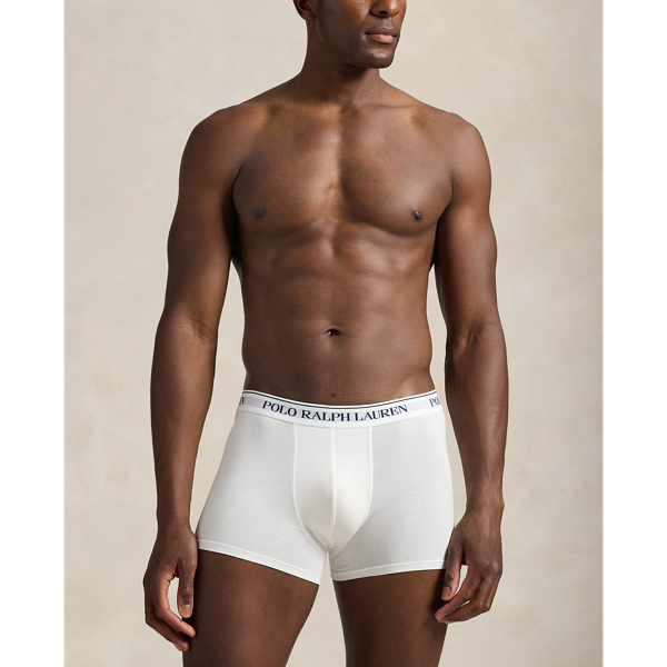 The boxer shorts in this convenient three-pack are made from a cotton blend with a hint of stretch for added comfort.