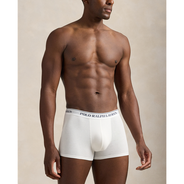 The boxer shorts in this convenient three-pack are made from a cotton blend with a hint of stretch for added comfort.