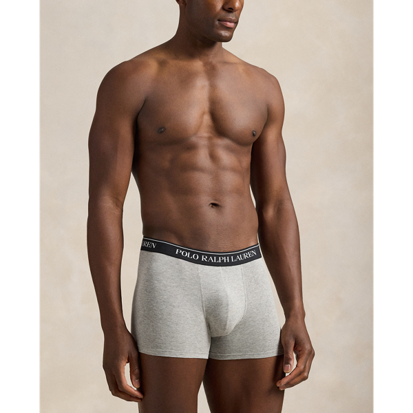 The boxer shorts in this convenient three-pack are made from a cotton blend with a hint of stretch for added comfort.