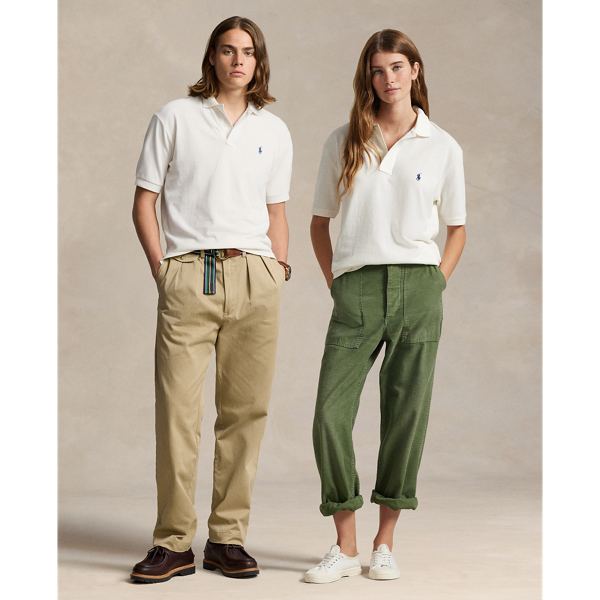 An American style standard since 1972, the Polo shirt has been imitated but never matched. Over the decades, Ralph Lauren Lauren has re-imagined his signature style in a wide array of colours and fits, yet all retain the quality and attention to detail of the initial icon. Treated for a timeworn look, this version is cut in our Original Fit, which is slightly more relaxed on the shoulder than our Classic Fit and has a longer back length.