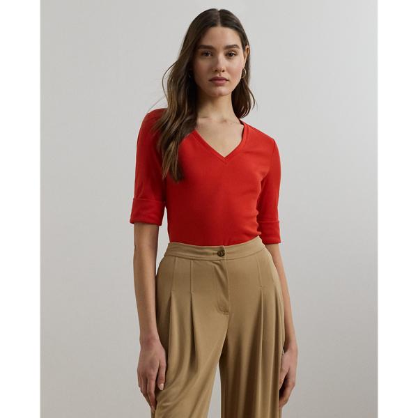 A timeless essential, this V-neck tee with elbow-length sleeves is made with breathable stretch cotton for a soft hand feel. Lauren's signature embroidered logo on the hem completes the look.
