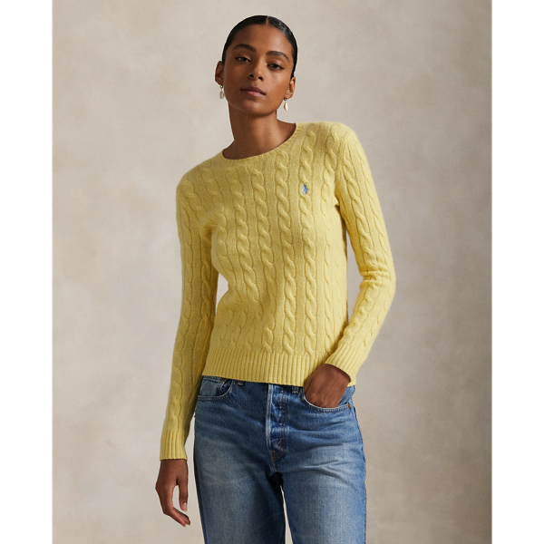 A Polo essential, this slim-fitting crewneck jumper combines a blend of soft Italian wool and cashmere with our signature cable-knit construction.