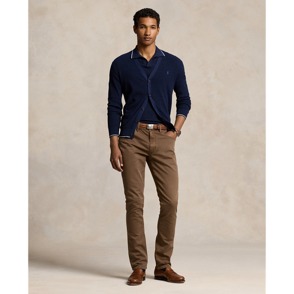 The slim-leg Sullivan features a regular rise and a trim fit through the seat, thigh and knee. This pair is crafted with a knit-like cotton fabric that features extra stretch for comfort.