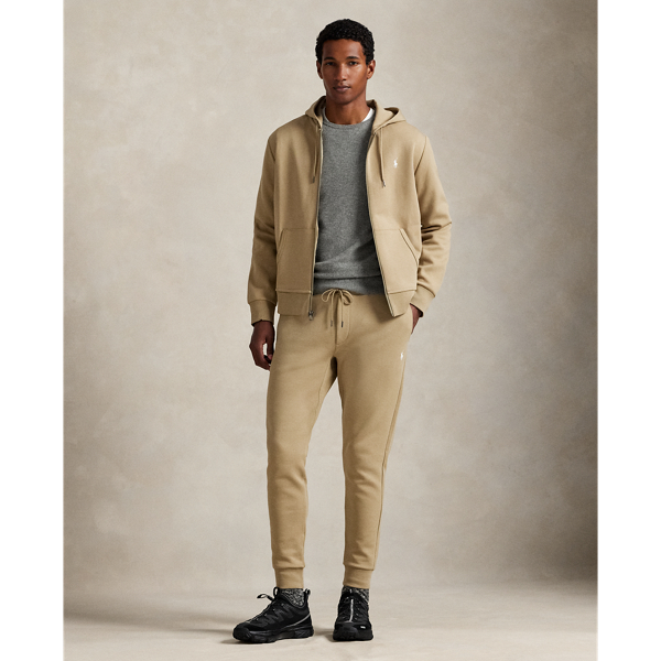 Smooth double-knit fabric gives these trousers a sleek upgrade, making them a modern addition to your wardrobe.