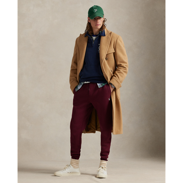 Smooth double-knit fabric gives these trousers a sleek upgrade, making them a modern addition to your wardrobe.