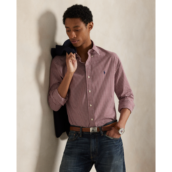 This shirt's poplin combines soft, breathable cotton with extra stretch for added comfort.