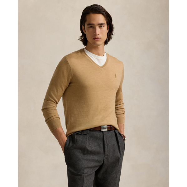 Finished with our signature embroidered Pony, this lightweight jumper is finely knit with wool yarn from Italy that is machine washable and worsted for a smooth texture.