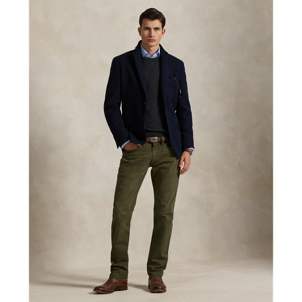 The slim-leg Sullivan features a regular rise and a trim fit through the seat, thigh and knee. This version combines cotton with a hint of stretch for ease of movement. It features our signature embroidered Pony on the back pocket.