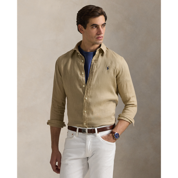 Lightweight, breathable linen makes this shirt perfectly suited to warm-weather days.