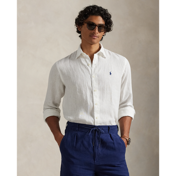 Lightweight, breathable linen makes this shirt perfectly suited to warm-weather days.