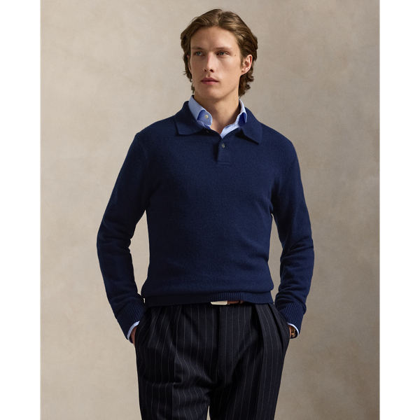 This jumper combines a silhouette inspired by our timeless Polo shirt with Italian cashmere yarn and genuine mother-of-pearl buttons.