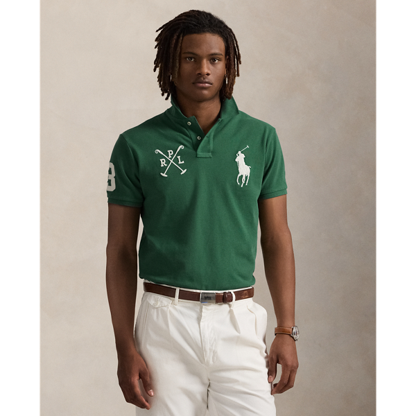 An American style standard since 1972, the Polo shirt has been imitated but never matched. Over the decades, Ralph Lauren Lauren has re-imagined his signature style in a wide array of colours and fits, yet all retain the quality and attention to detail of the iconic original. This version is made from our highly breathable cotton mesh and features a twill “3” patch, which is the number typically worn by a polo team’s strongest player.