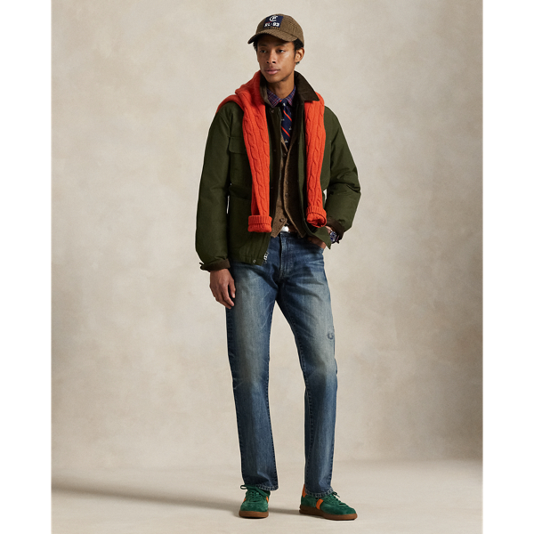 The Hampton Straight features a regular rise with an easy, relaxed fit through the seat and thigh. This non-stretch pair is developed with ring-spun cotton yarns that are rope-dyed with indigo. Repairs and whiskering provide an authentic timeworn look.