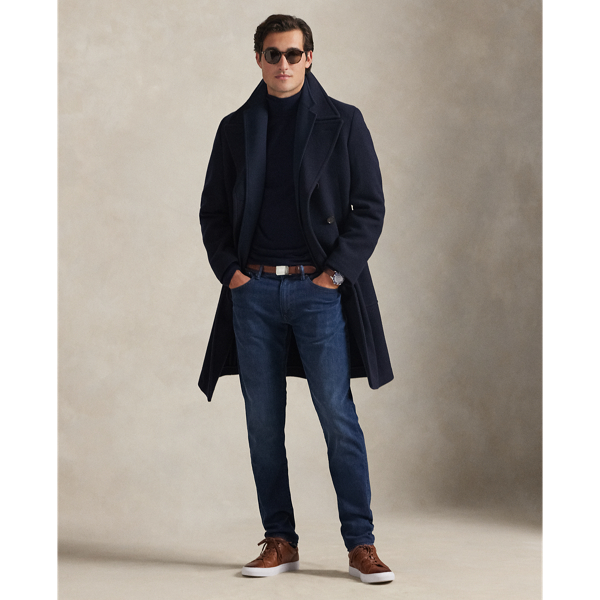 Designed for unrestricted movement and flexibility, the tapered-leg Parkside features an easy, relaxed fit through the seat and thigh. This cotton-blend pair is made with a hint of stretch for added comfort and exceptional recovery. A special wash imparts a lightly broken-in look and feel.