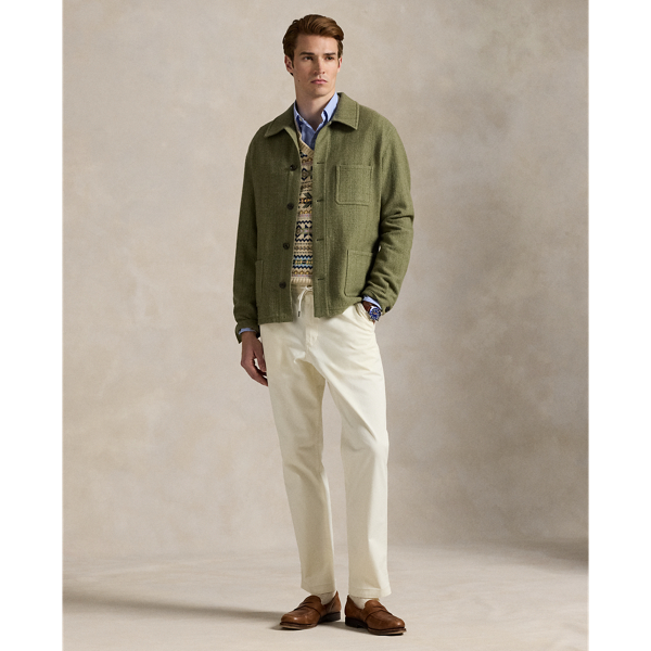 These stretch twill trousers feature a unique convertible construction, which allows the drawstring on the waist to be worn either on the inside or the outside. A garment dye treatment provides tonal variation, while our iconic embroidered Pony gives them a signature Polo finish.