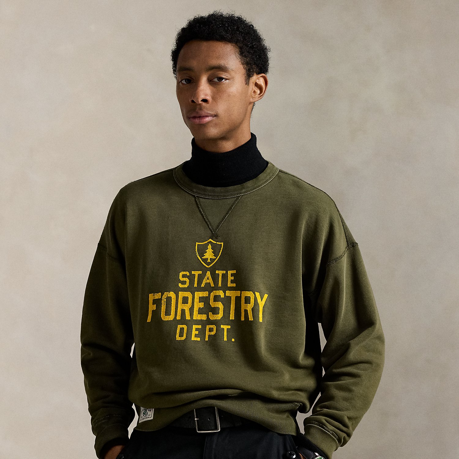 Part of the season's outdoor adventure-inspired collection, this cotton-blend sweatshirt is printed with a signature graphic and finished with our "Polo Sportsman" label. Its vintage-like fit combined with its garment-dye-and-wash process gives it a broken-in look and feel from day one.
