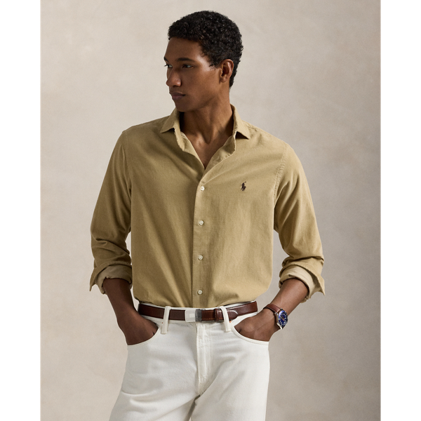 Pinwale cotton corduroy brings a refined rusticity to this shirt. At the left chest, our iconic embroidered Pony gives it a signature finishing touch.
