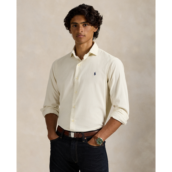 Pinwale cotton corduroy brings a refined rusticity to this shirt. At the left chest, our iconic embroidered Pony gives it a signature finishing touch.