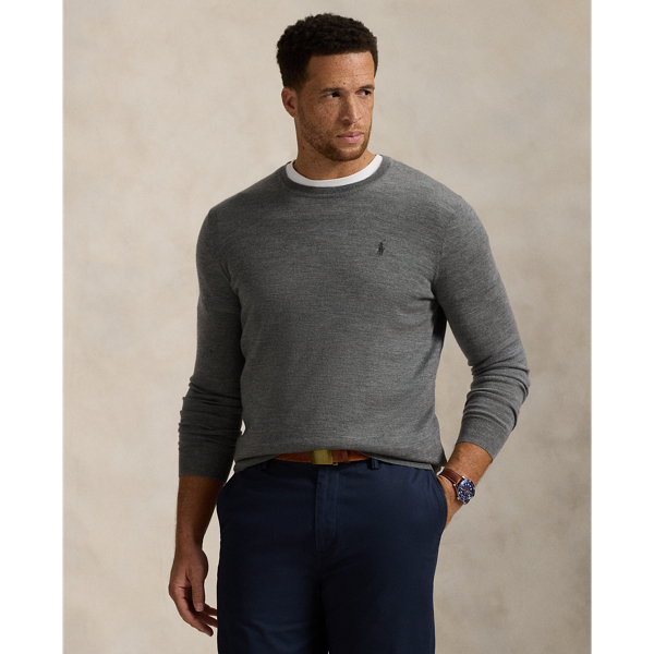 This Big & Tall jumper is crafted from Italian wool yarn, which is treated for easy care and worsted for durability.
