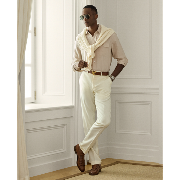 In a luxurious blend of silk and lightweight linen, this shirt's fabric was custom-developed with a storied Italian mill and offers a beautiful drape. Genuine mother-of-pearl buttons add a signature finishing touch.