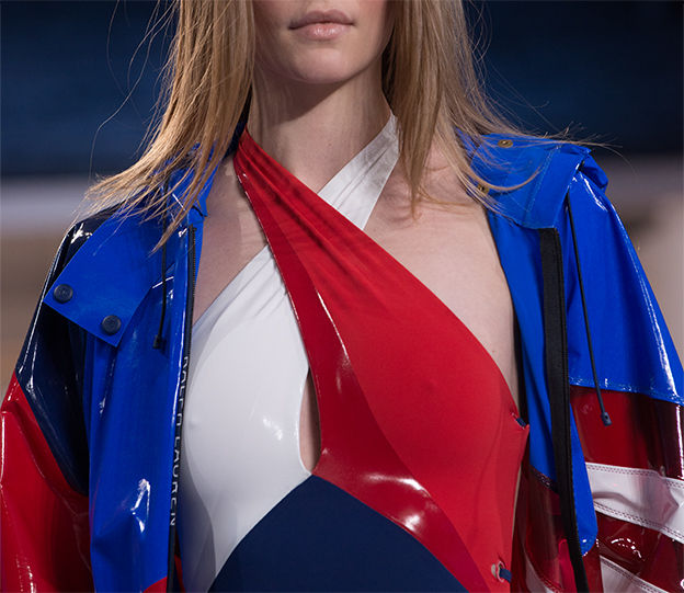 Detail shot of Look 19