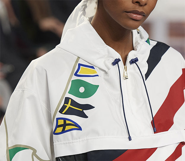 Detail shot of Look 21