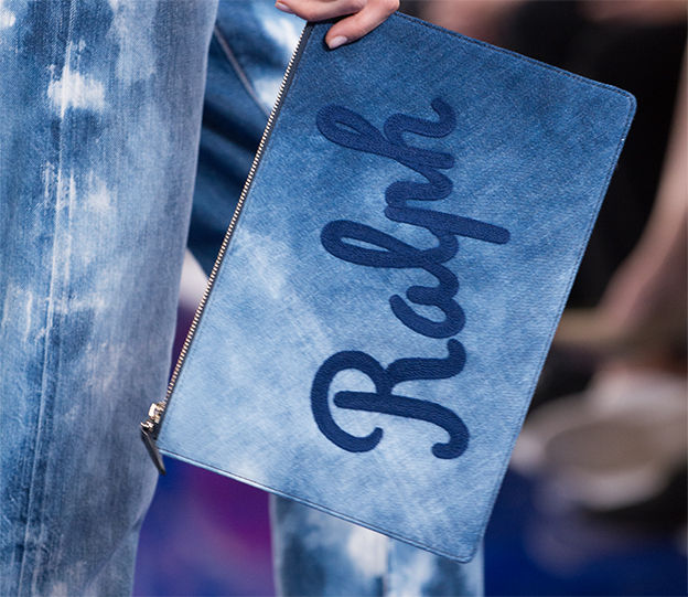 Detail shot of Look 9