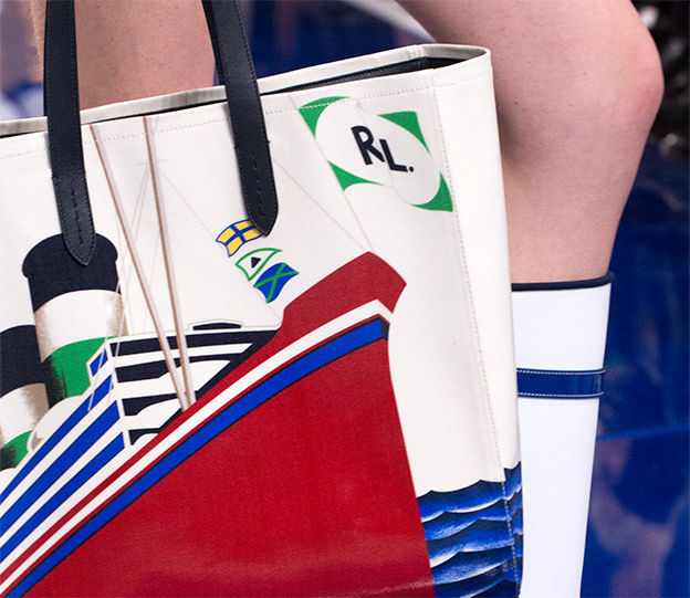 Detail shot of Look 12