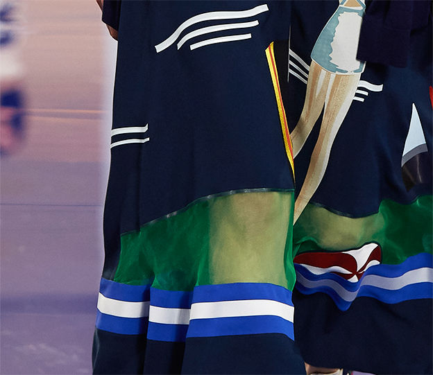 Detail shot of Look 24